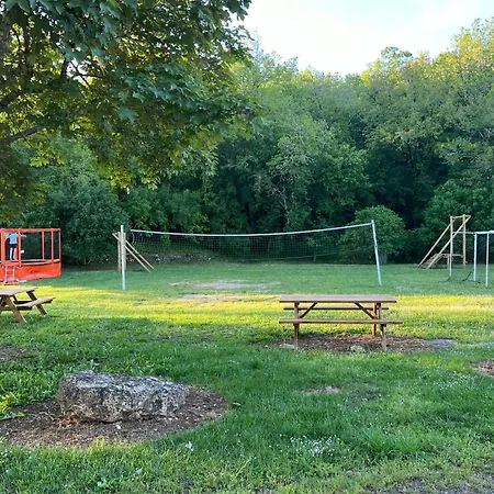 شاليه Sfeervolle En Ruime Il Mauroux (Lot)